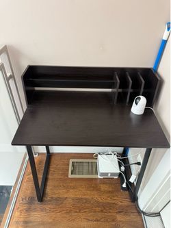Modern Black Computer Desk with Storage Shelf – Excellent Condition