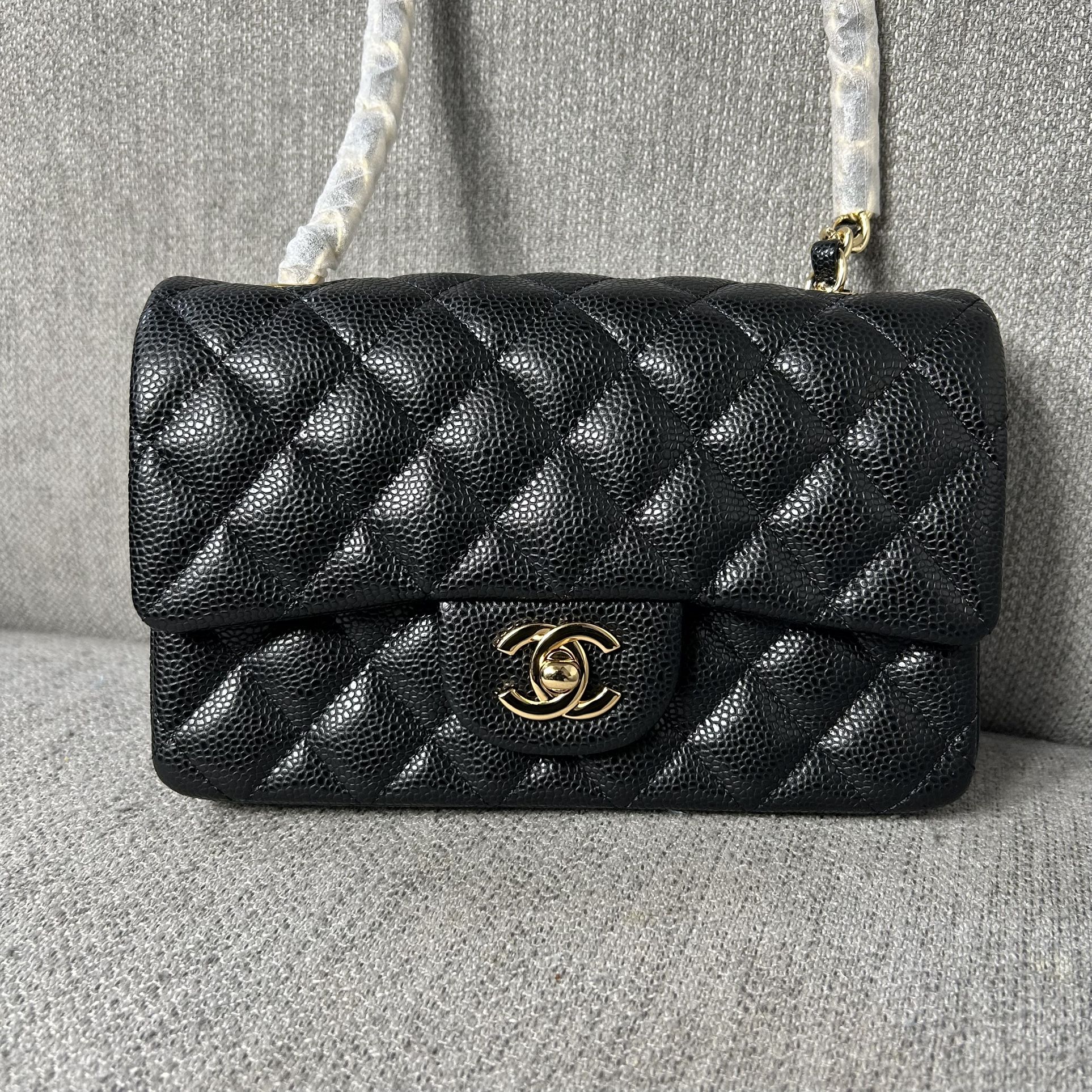 CHANEL Classic Flap Bag – Crossbody Bag