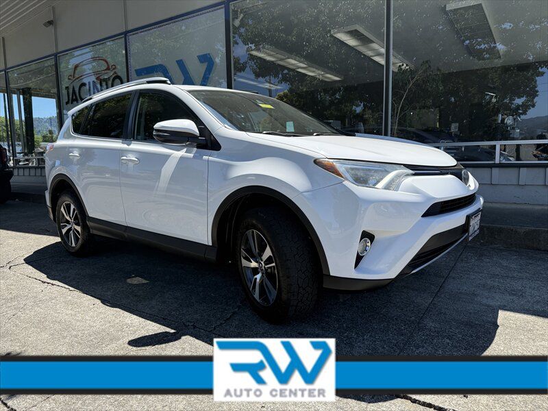 2017 Toyota RAV4 XLE