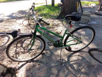 Schwinn Hybrid Bicycle