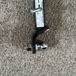 Ball And Mount Hitch