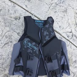 Hyperlite Life Jacket  Size Adult Small