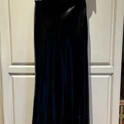 NWT Beautiful Shiny Black Giosue Gown Size 6 silver sequins