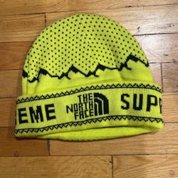 Supreme North Face Beanie new