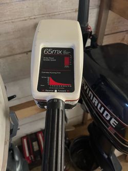 Trolling motor with battery