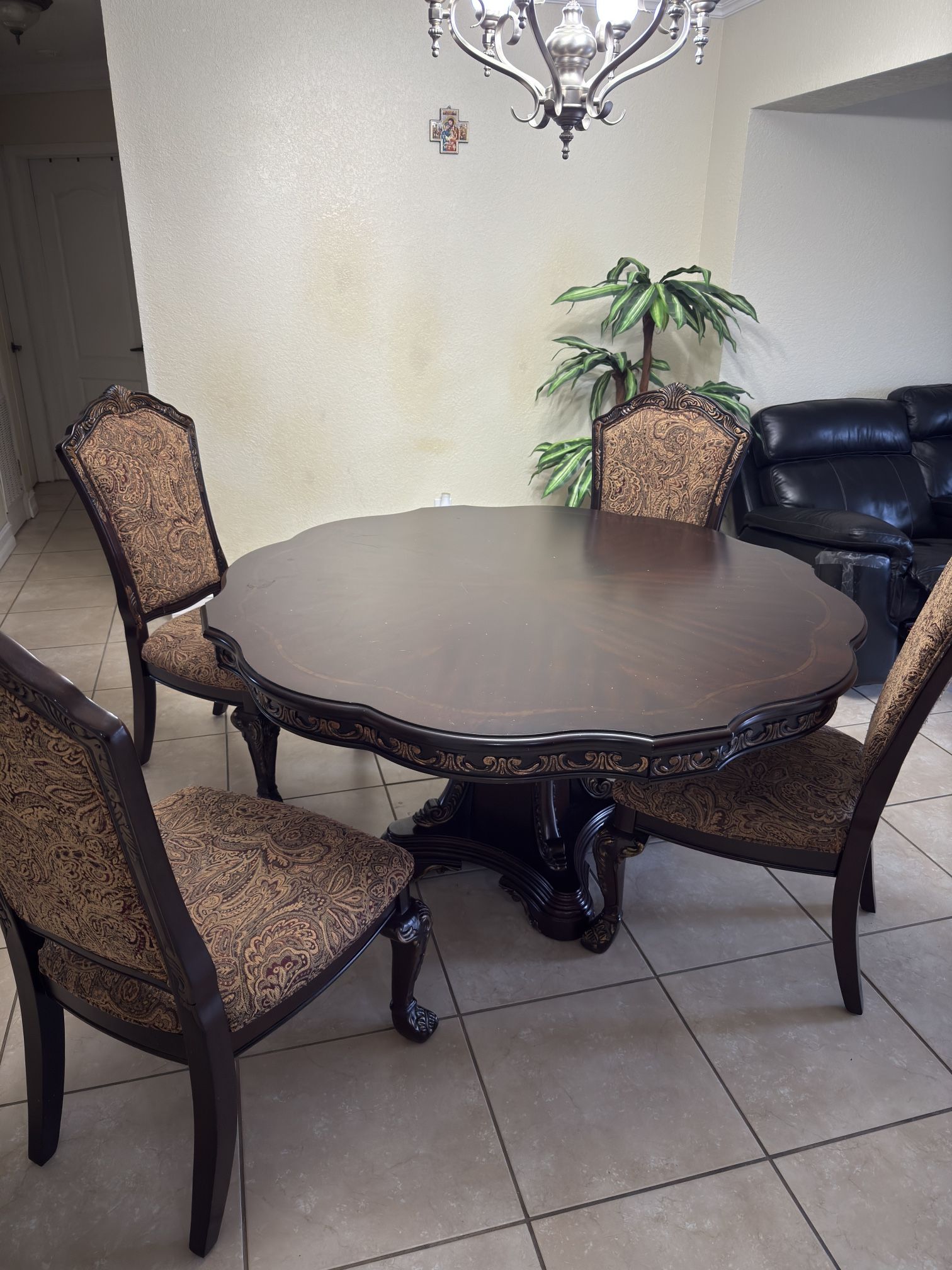 Used Dinner Table.