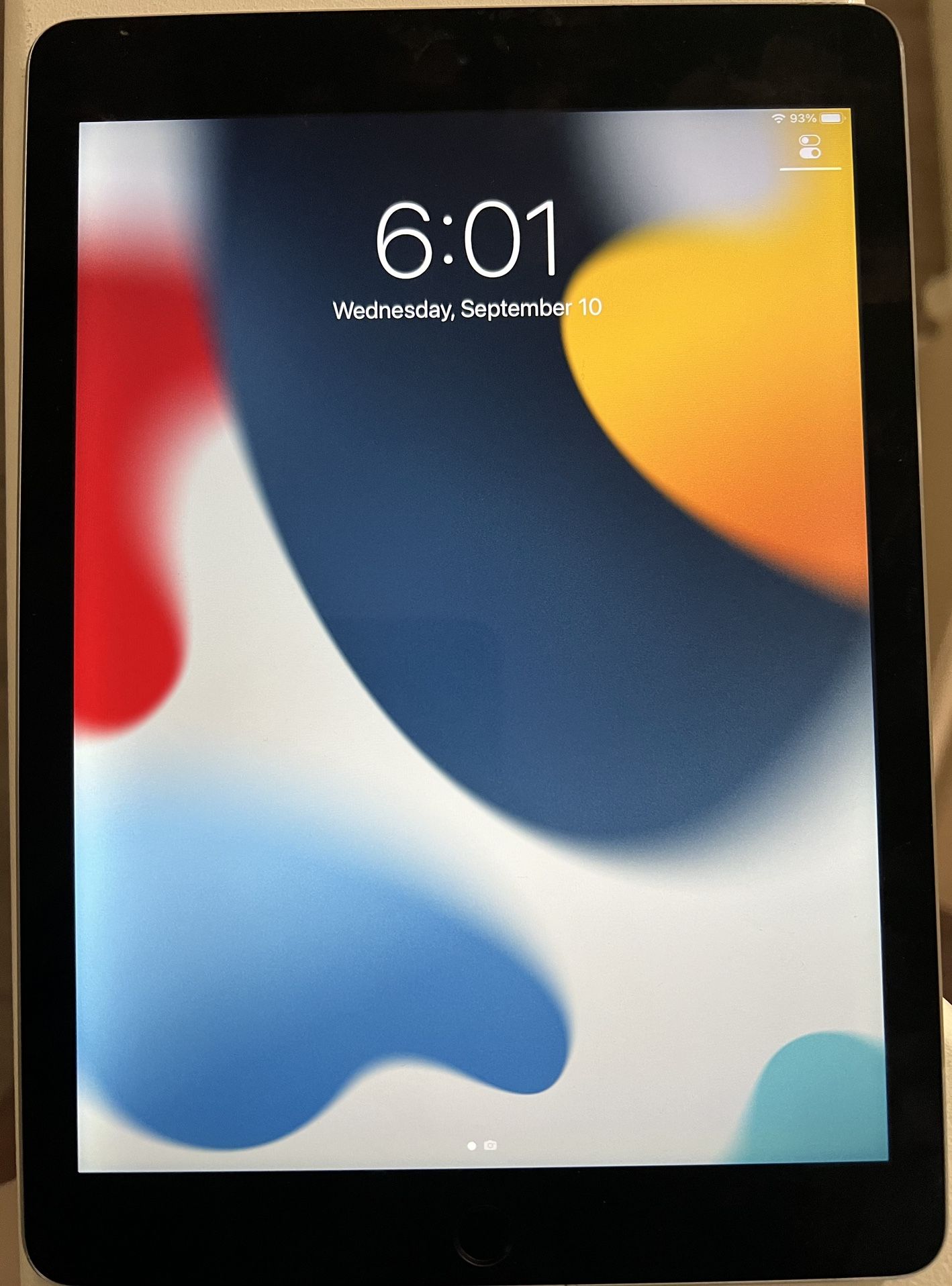 iPad Air 2 Wi-Fi 32GB - Model MNV22LL/A