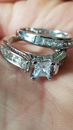 Gorgeous princess cut wedding engagement promises ring size 9.0