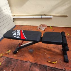Adjustable Weight Bench 