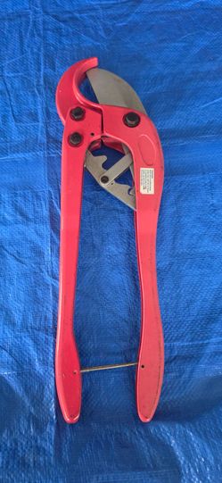 PVC Pipe Cutter - Heavy Duty Cutter up to 2-1/2-Inch
