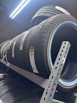 285/45R22 Vogue Custom Built Radial VIII White/Gold Sidewall Tire