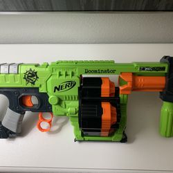 Nerf Zombie Dominator Blaster