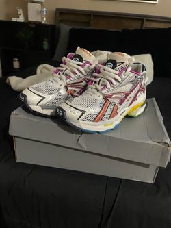 Blanciaga runners