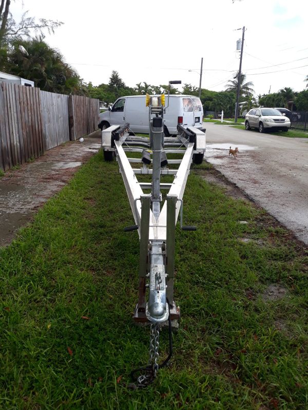 Tráiler for boat for Sale in Miami Gardens, FL OfferUp
