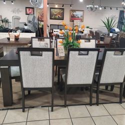 Beautiful 9pc Dining Room Set