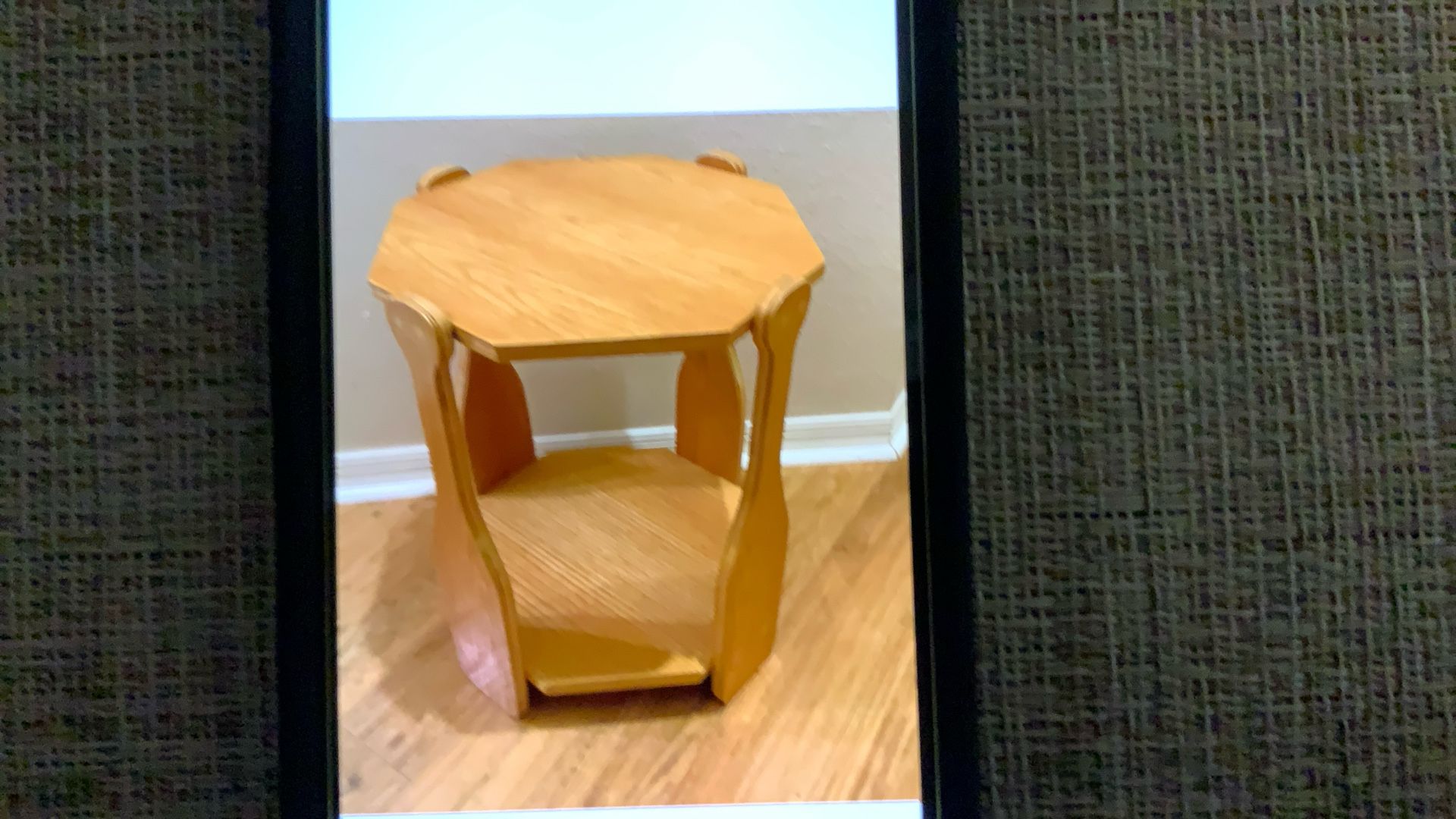 Wood Accent Table With 4 Paddle Sides