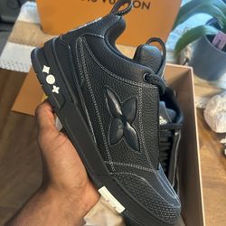 Loui Vuitton 