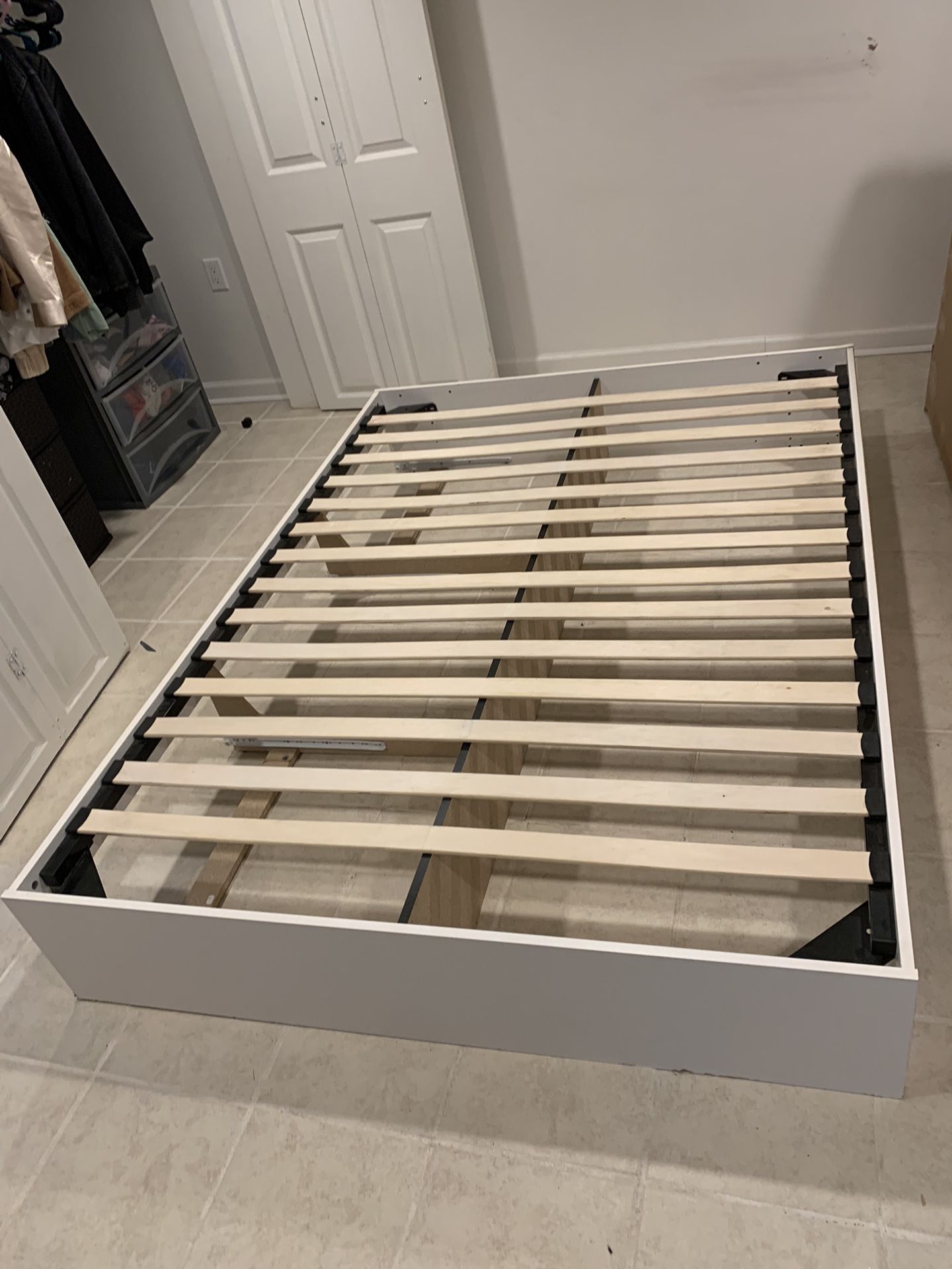 Storage Bed With Three Drawers