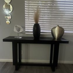Entry Way Table 