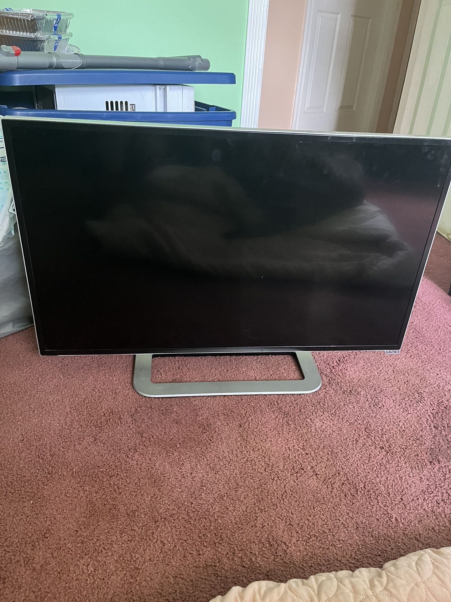 VZIO HDTV Like New!!!!!