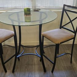 Kitchen/ Cafe Style Table And Stools