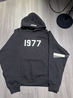 1977 essentials hoodie