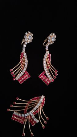 Vintage  earrings and broch set