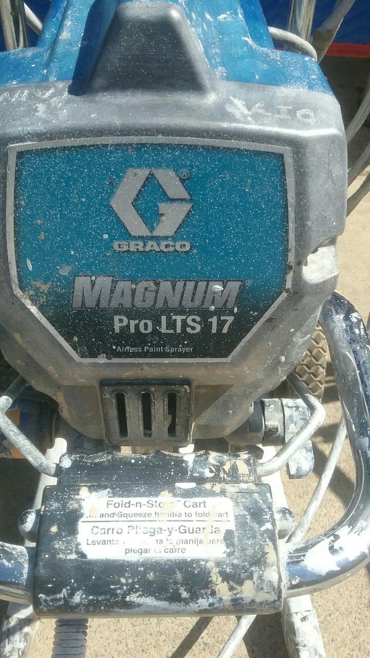 Graco Magnum Pro LTS 17 airless paint sprayer