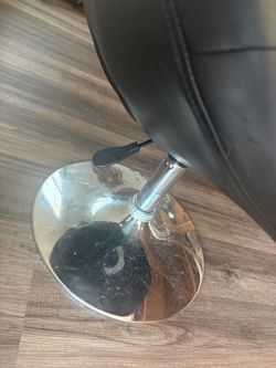 Black chair / can choose the size