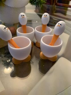 Container for the eggs (cooking)