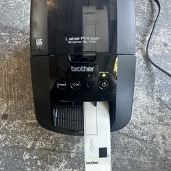 LIKE NEW EXCELLENT WORKING BROTHER QL-700 PROFESSIONAL LABEL PRINTER DK (ROLLS)