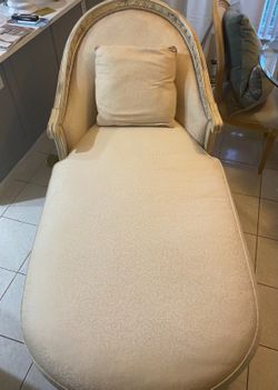 Henredon Chaise Lounge