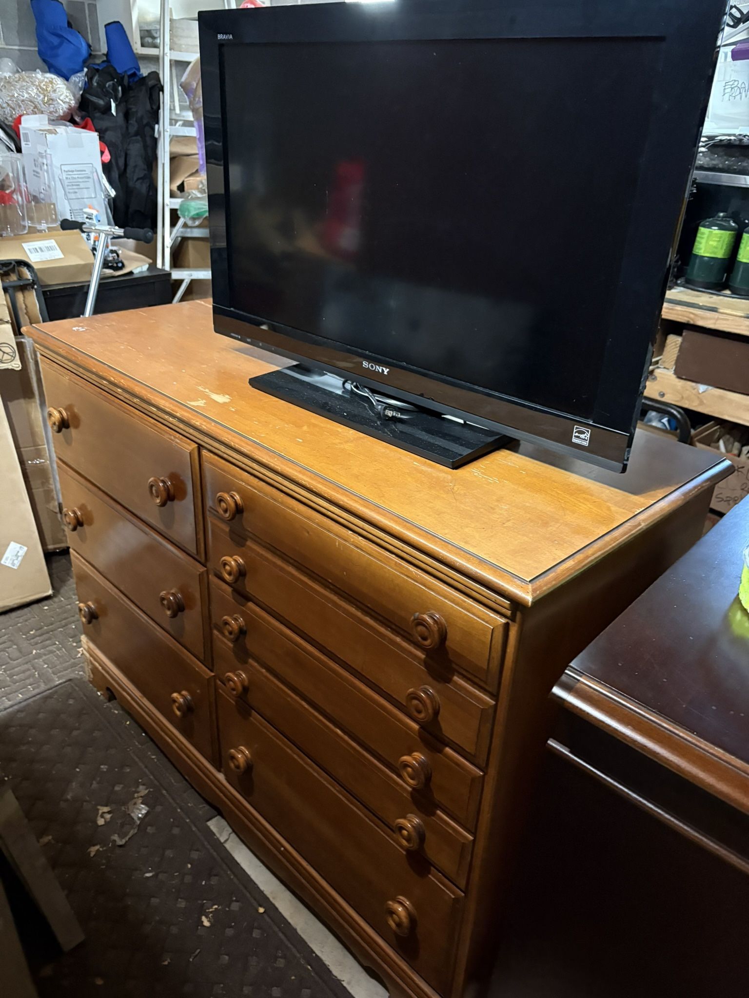 Dresser & Mirror Set