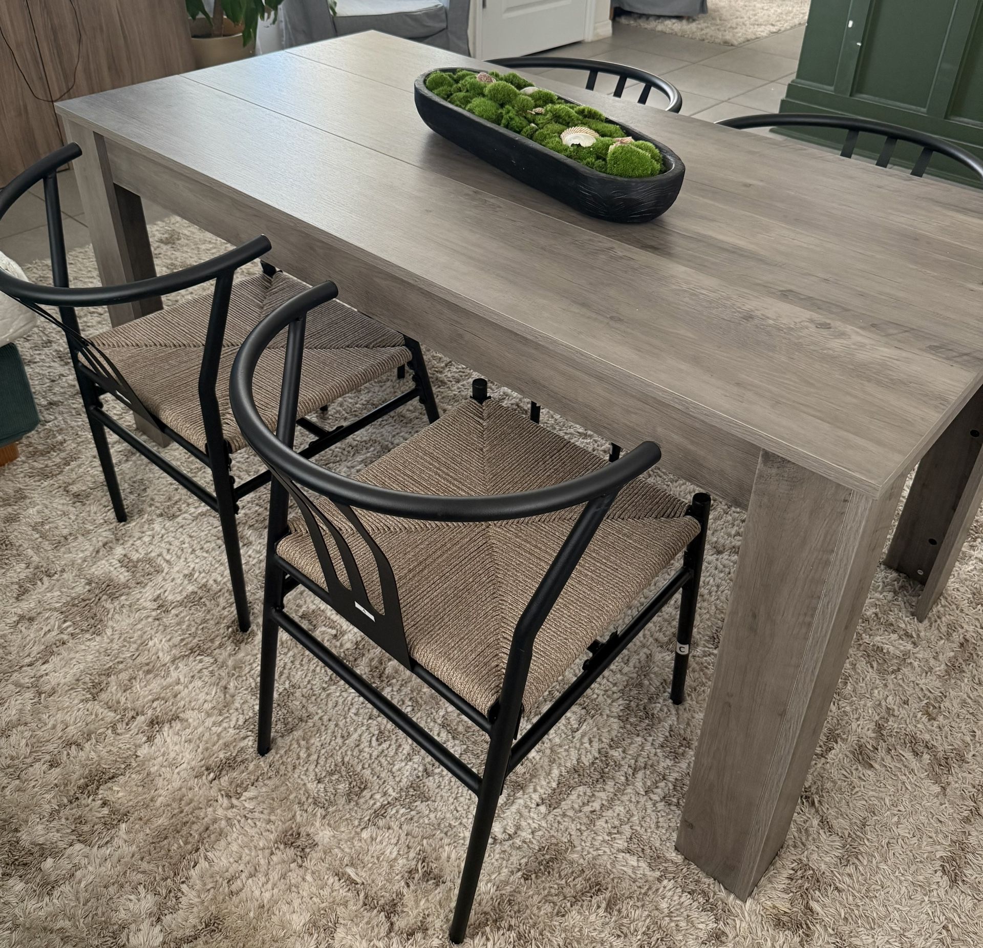 Dining table with chairs 