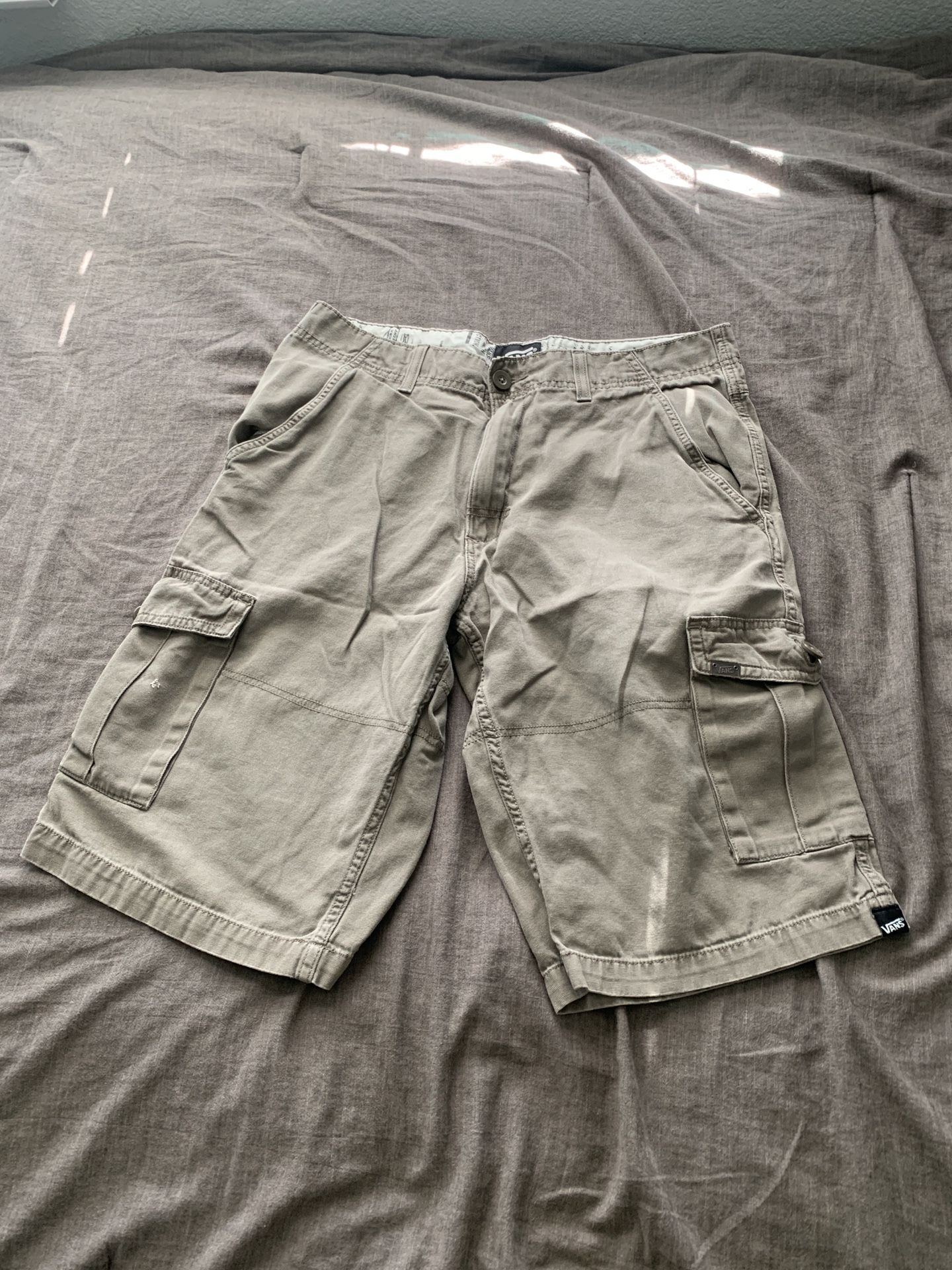 Vans Utility Cargo Shorts Khaki 32