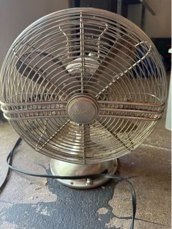 Hunter Retro 12” All-Metal Oscillating Table Fan