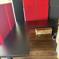 Uplift Desk (like New)