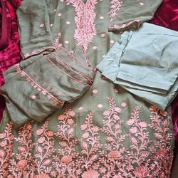 Pakistani Women's Three Piece Suit Size Large