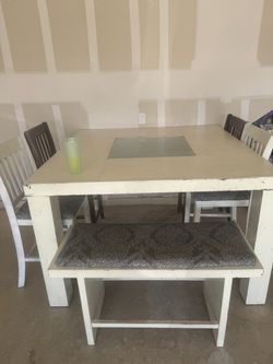 Table With Chairs Bench