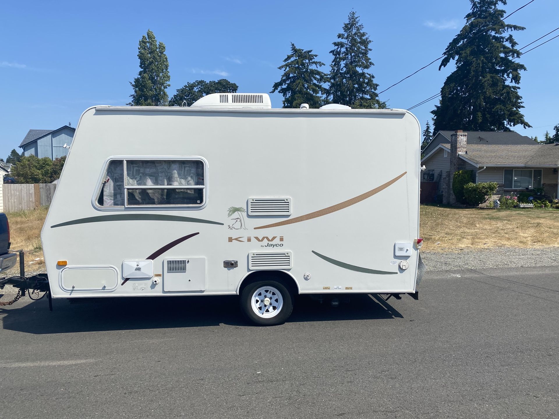 2003 Jayco by kiwi travel trailer 17ft roof air and awning for Sale in