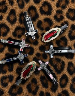 Cross hair clips