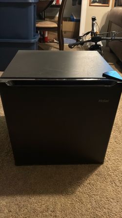 Haier Mini Fridge