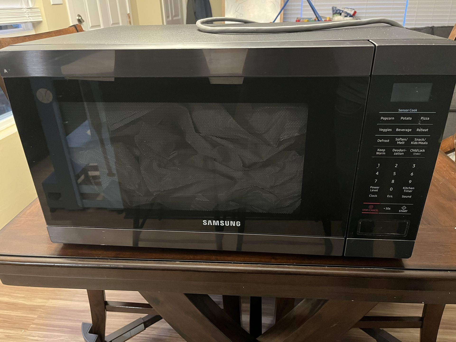 Microwave Samsung 1.9 Cu Ft
