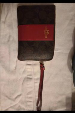 Coach wristlet wallet