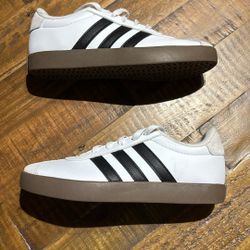 Women’s Adidas VL Court 3.0 sneakers