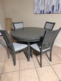DELIVERY AVAILABLE 🚛! Beautiful Grey Dining Table set with 4 chairs