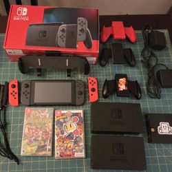 Nintendo Switch Bundle - 2 Docks - 4 Joy-cons 