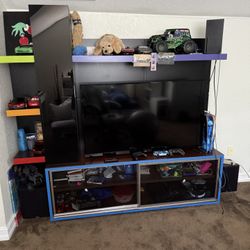TV stand/entertainment center
