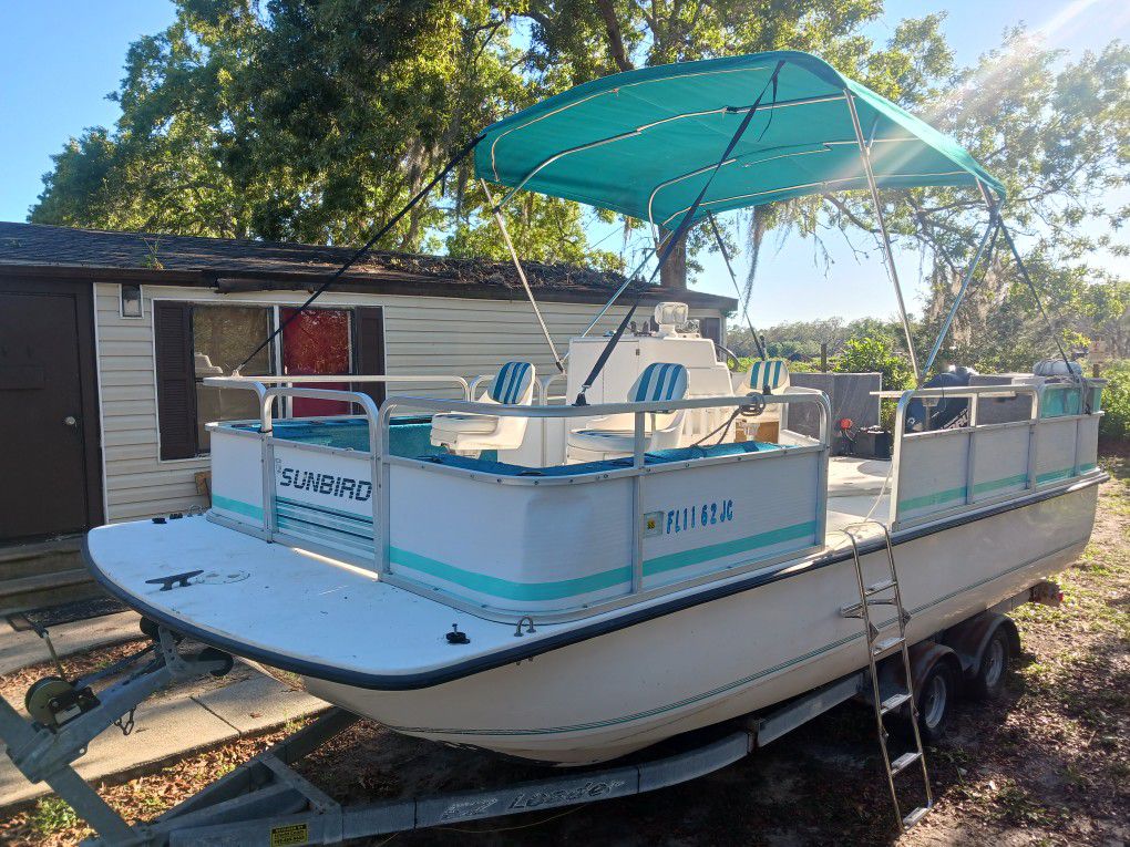 21ft Deck Boat Water Ready