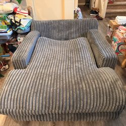 Large Lounge Chair Very Comfy 